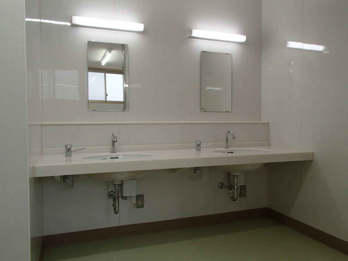 紫塚小学校管理特別教室棟増改築事業　機械設備工事施工写真