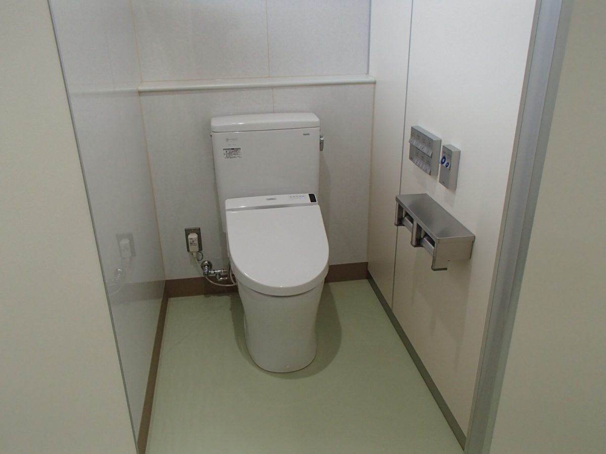 紫塚小学校管理特別教室棟増改築事業　機械設備工事施工写真